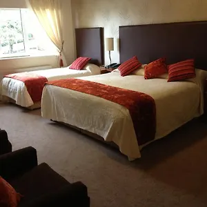 3* Гостевой дом Robeen House